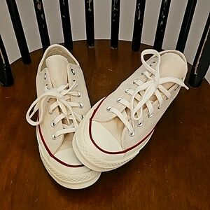 Chuck Taylor Converse